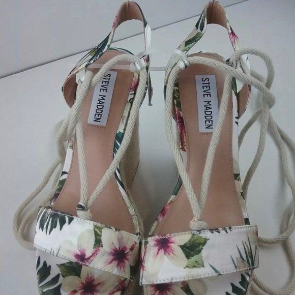 Steve Madden Womens KATHY / KATH03S1 SIZE 6.5 FLORAL ANKLE/ KNEE STRAP - Picture 3 of 6